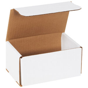 white corrugated mailer box with kraft interior