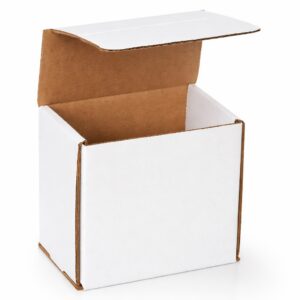 white corrugated mailer box with kraft interior